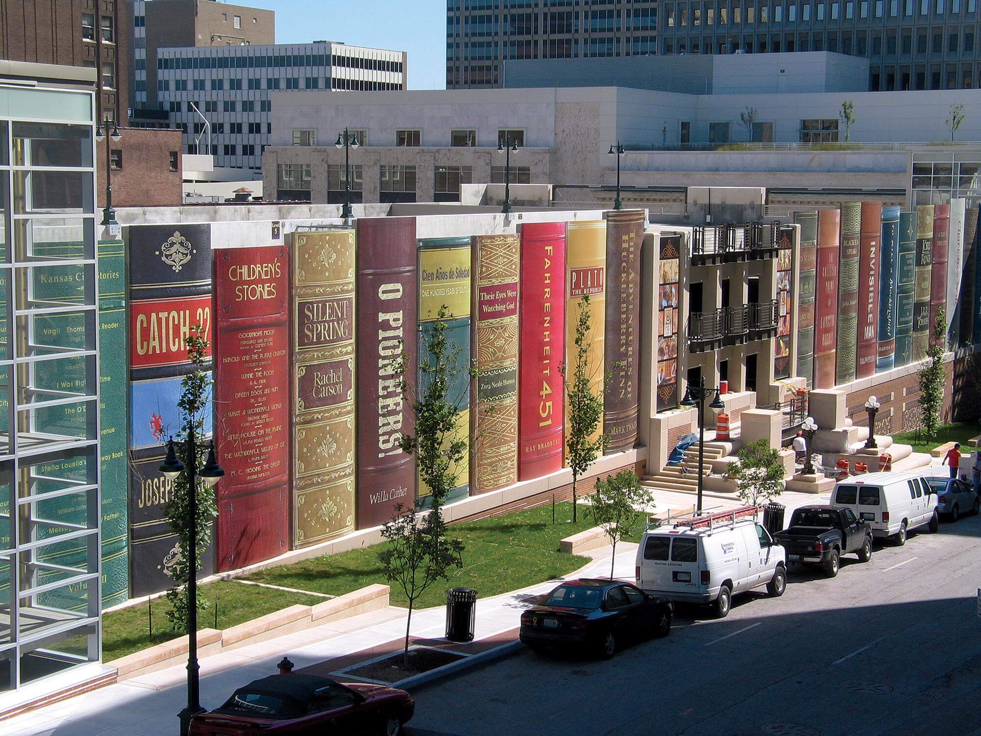 660-library-giant-books