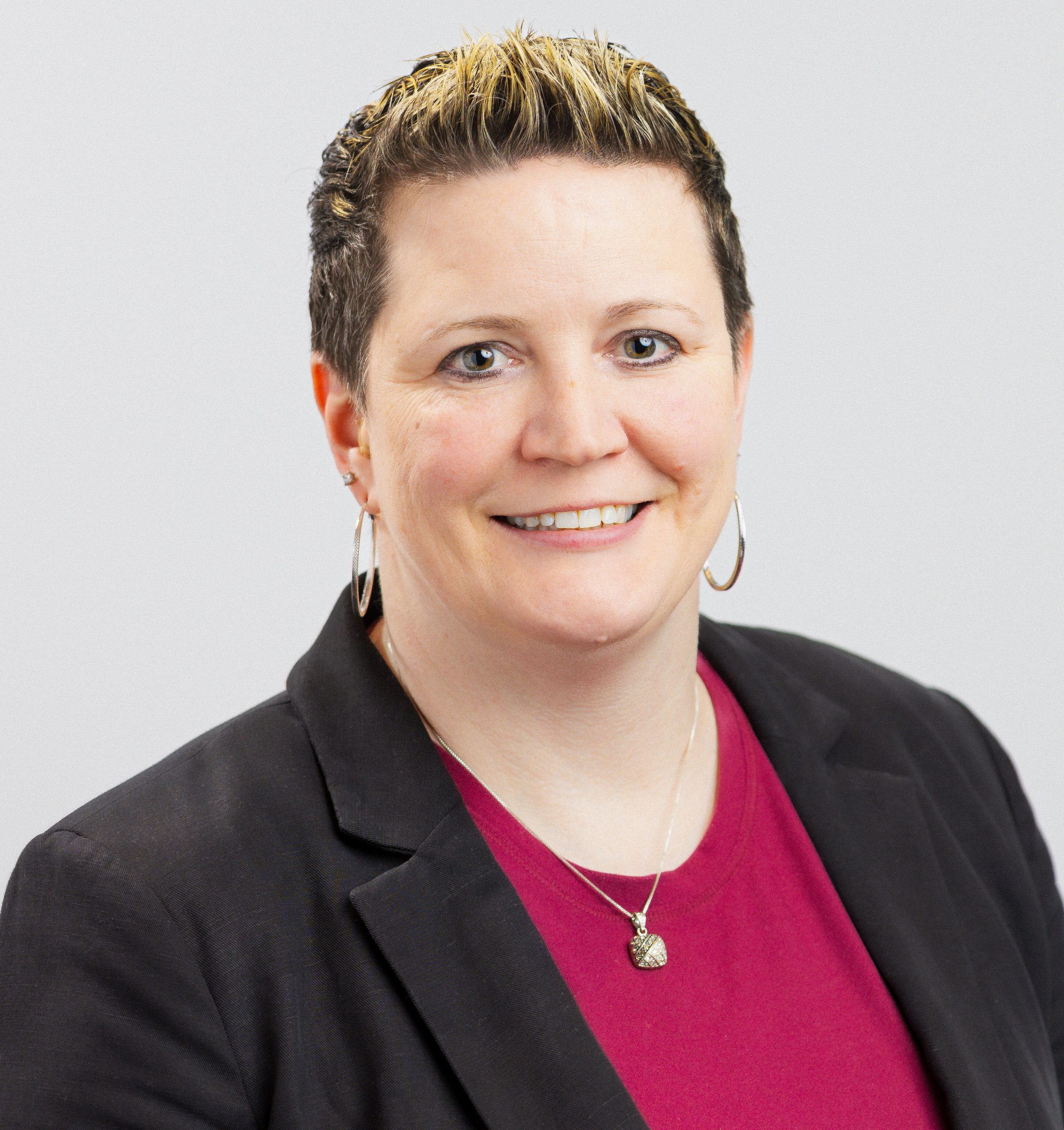 Leanne McGiveron Headshot