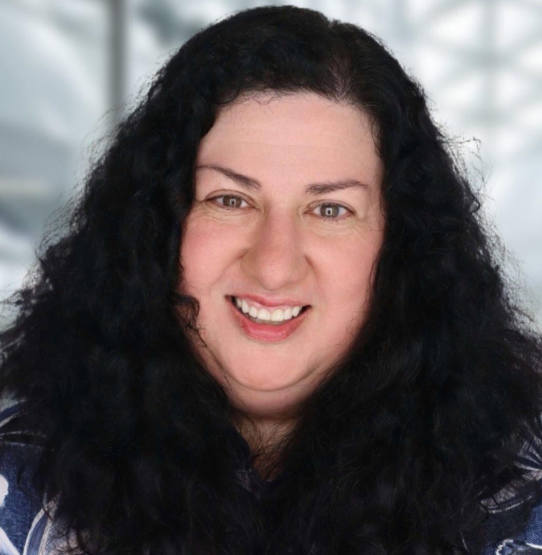 Leanne McGiveron Headshot